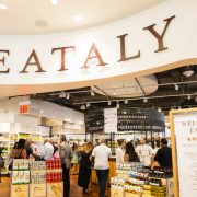 Eataly ouvre son deuxième marché de gastronomie italienne à New York au World Trade Center