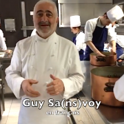 Guy Savoy fait le tour du monde de ses équipes pour souhaiter ses voeux en vidéo
