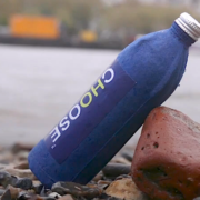 Une solution pour aider à préserver les océans du plastique – une bouteille capable de se dégrader en quelques semaines
