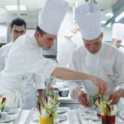 Cuisiniers et Métiers de la restauration – classés comme métiers les plus pénibles en France