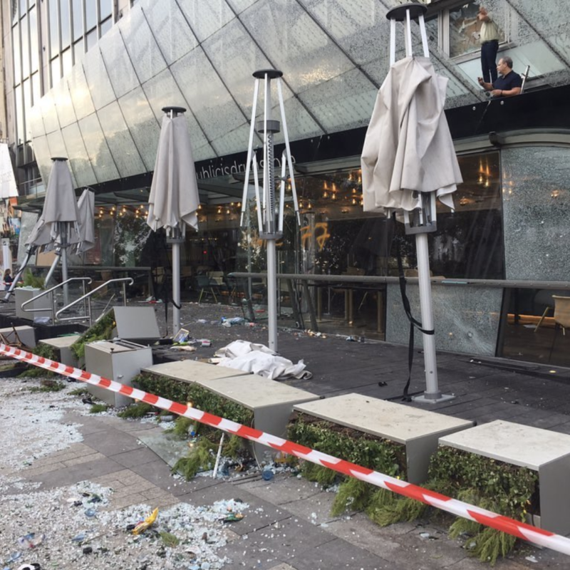 drugstore publicis saccagé
