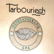 Le Domaine Tarbouriech a ouvert entre vigne et Bassin de Thau, hôtel, restaurant et un spa basé sur l’Ostreathérapie®