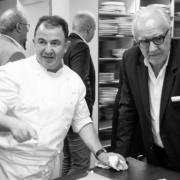 Brèves de chefs – Marco Pierre White refuse le Michelin, Cours de cuisine au Pavillon Ledoyen, le  » Best Of  » de Sylvestre Wahid est sorti, Lazare du chef Fréchon fête ses 5 ans, …