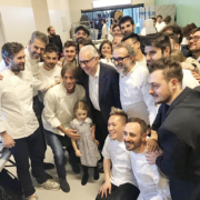 Les Grands Chefs Italiens rendent hommage au chef Alain Ducasse au Identità Golose