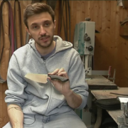 Un jeune artisan marseillais a crée un couteau de cuisine à l’ergonomie originale pour les chefs