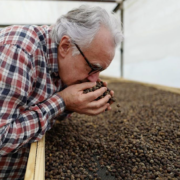 Suivez Alain Ducasse au Panama aux sources des meilleurs cafés