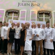 Sandrine Kauffer fête les 10 ans des Nouvelles Gastronomiques et la sortie du Magazine Good’Alsace avec un dîner à 4 mains exceptionnel Marc Haeberlin et Julien Binz ! 