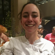 Nina Métayer se confie à F&S depuis Londres : ses 3 nouvelles adresses, le sexisme en cuisine, son style de management…  