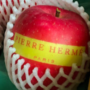 Le chef pâtissier Pierre Hermé s’est rendu au Japon à Hirosaki au coeur de la région de production de pommes