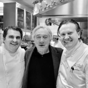 Scènes de Chefs – Le foie gras de Yves Camdeborde, Robert de Niro au Daniel à NYC,  les truffes blanches du chef Akrame, Michel Rostang passe la main, …