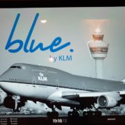 Blue par Joris Bijdenijk… table de haut vol à l’aéroport d’Amsterdam Schiphol