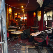 Incendie criminel au restaurant La Rotonde à Paris – 45 personnes vont se retrouver au chômage