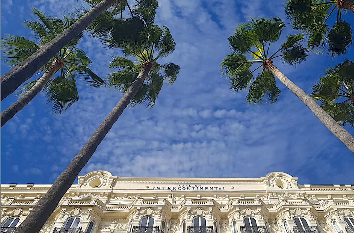 Sans Le Tourisme D Affaires Et De Congres Les Hotels De La Cote D Azur Se Preparent A Vivre Un Hiver Noir Food Sens