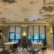 Le nouveau décor du restaurant Pierre Gagnaire est né d’une complicité entre le chef, l’artiste Adel Abdessemed et l’architecte Marcelo Joulia