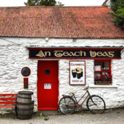 Au Royaume-Uni, l’Irlande et le Pays de Galles se reconfinent – les restaurants ferment partiellement