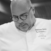 Le chef Stéphane Buron reporte la sortie de son livre de cuisine