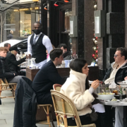 Londres referme ses restaurants – ce mardi était le dernier jour ouvert