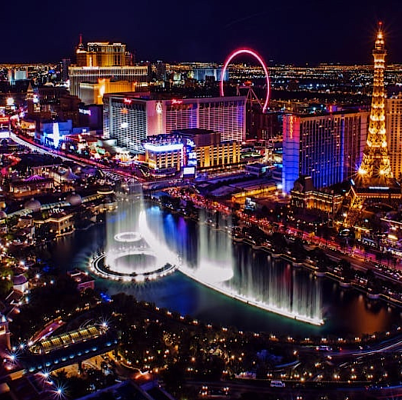 La cité des jeux et du divertissement - Las Vegas - devrait récupérer son  activité plus vite et plus fort que prévu - Food & Sens