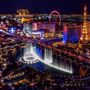 La cité des jeux et du divertissement – Las Vegas – devrait récupérer son activité plus vite et plus fort que prévu