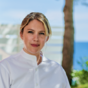 Arrivée de Manon Fleury & de sa cuisine éco-engagée au légendaire Monte-Carlo Beach – le 28 mai