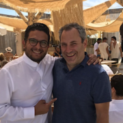 Le chef Akrame Benallal signe la carte du nouveau restaurant de plage à Saint-Tropez la : Casa Amor