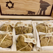Truffe D’Alba – le demande en Asie a fait flamber les prix qui se pratiquent en ce moment : 5000 à 6000 euros le kilos pour une truffe de choix commun et de petite taille