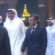 Dîner de Gala hier soir à Doha pour le Président Emmanuel Macron et l’Émir du Qatar au Musée d’Art Islamique préparé par la brigade du restaurant Idam