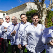13 chefs Gardois vont cuisiner près d’un olivier millénaire, en face du Pont du Gard.