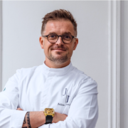 Chef Pâtissier Julien Dugourd – Ouverture imminente de sa première boutique de pâtisserie à Nice dans quelques jours et en septembre à Paris
