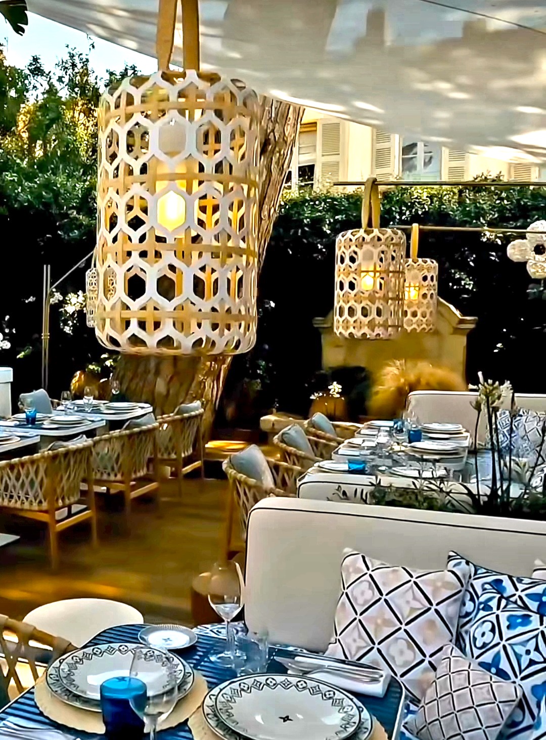 À Saint Tropez, Louis Vuitton ouvre un restaurant avec Arnaud Donckele et  Maxime Frédéric