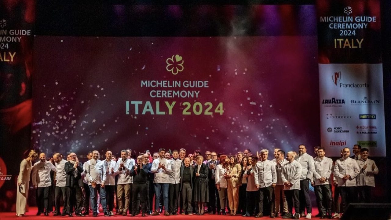 Guide Michelin Italie 2024 - 2 nouveaux restaurants Trois Etoiles : Atelier  Moessmer Norbert Niederkofler et Quattro Passi - Food & Sens