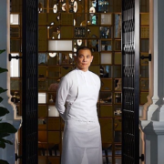 Raffles Hôtel Singapour – Le chef André Chiang en résidence culinaire du 13 au 24 mars prochain.