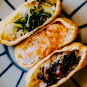 Les Inarizuchis vous connaissez ? – des boules de riz enveloppées de tofu et frites