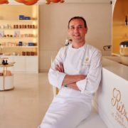 Les Prix Spéciaux Pâtisseries de la Liste 2024 – Ritz Paris Le Comptoir et François Perret, Chef Pâtissier du Ritz Paris,  remportent le prix de la « Meilleure Pâtisserie du Monde »