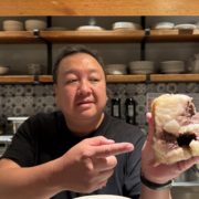 The Duc Ngo : De l’immigration à la consécration, itinéraire d’une figure de la restauration Berlinoise devenue un succès populaire