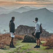Un jour, un livre « Des racines et des cimes » récits et recettes – Xabi & Patrice Ibarboure