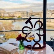 Des étoiles & des grappes – La Grappe MICHELIN (1, 2 et 3 Grappes) deviendra un nouveau repère destiné aux amateurs de vin pour la sélection des meilleurs domaines viticoles.