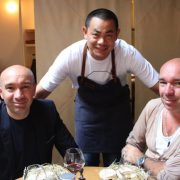 Porte 12 – Scènes culinaires avec les chefs André Chiang et Vincent Crépel autour des frères Pourcel