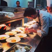À Paris, le chef Philippe Mille cuisine pour la soirée annuelle « Les Sapins des Créateurs  » au restaurant Maison Blanche à Paris