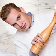 TOP Chef 2017 – Maximilien Dienst  » Je suis ouvert à toutes propositions. Mais pas seulement en cuisine. Je pourrais aussi tourner dans un film porno « 