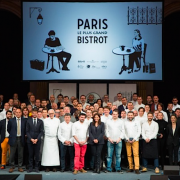 Paris célèbre ses Bistrots – 100 ont obtenu la Médaille de la Ville – Ils sont les  » véritables symboles de l’identité de Paris « 