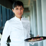 Naoëlle d’Hainaut -TOP CHEF 2013- a ouvert son restaurant cette semaine