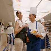 Celine Dion dans les cuisines du Ritz Paris pour un Show mode