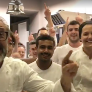 Le départ en vacances déjanté de Massimo Bottura !