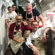 Pascal Barbot, Alex Atala, Daniel Humm, Dominique Crenn ont cuisiné hier soir au Reffetorio de La Madeleine pour les plus démunis