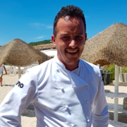 Marco Mainardi – chef du restaurant Fino Beach dans le Golfe d’Aranci – cuisine de la mer à l’assiette