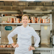 Clare Smyth – World’s Best Female Chef 2018 – Interview pour F&S : « j’admire Anne-Sophie Pic et Hélène Darroze ; quant à Alain Ducasse, il est vraiment unique dans ce qu’il dit, et très inspirant. »