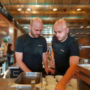 Double JE à Hong Kong au restaurant CAPRICE avec les jumeaux Mathias et Thomas Sühring chefs étoilés à Bangkok