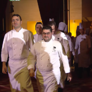 Revivez en vidéo la cérémonie de la présentation du guide Michelin 2019 Hong Kong / Macau et découvrez les chefs qui ont signé le dîner