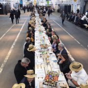 Le marché de Rungis fête ses 50 ans – La plus grande table du monde a été dressée 401 m et 2000 couverts !